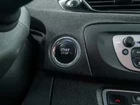 Renault Scénic (2012) thumbnail 30