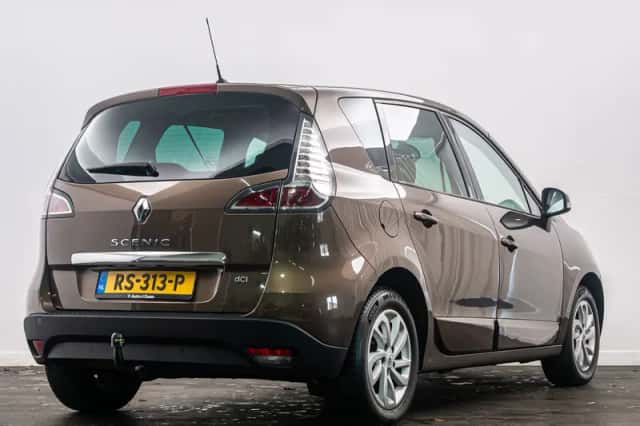 Renault Scénic (2012) thumbnail 4