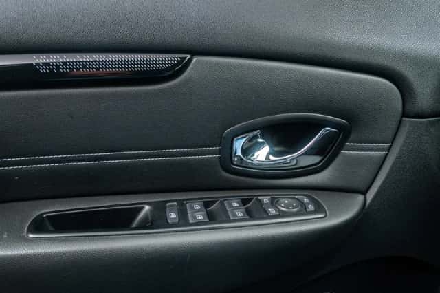 Renault Scénic (2012) thumbnail 31