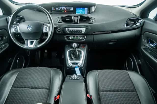 Renault Scénic (2012) thumbnail 6