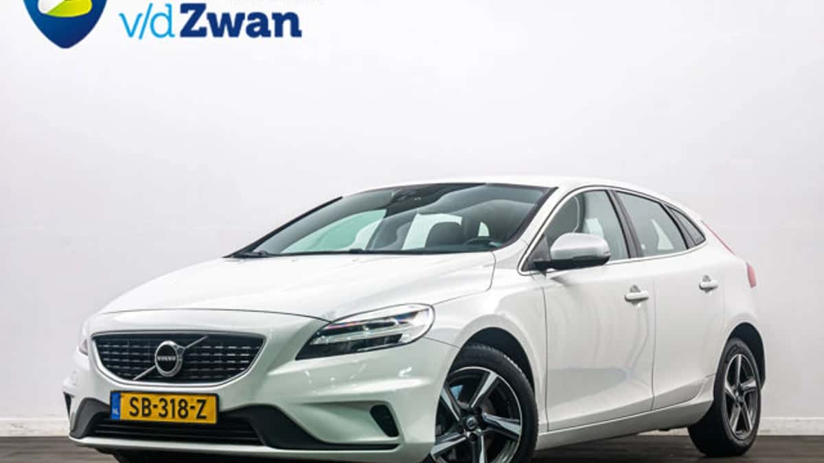 Volvo V40 (2018) — foto 1