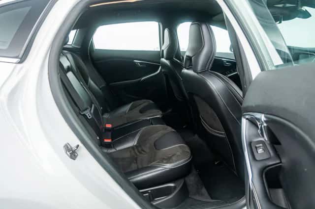 Volvo V40 (2018) thumbnail 11