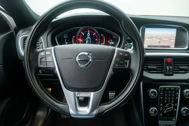 Volvo V40 (2018) thumbnail 17