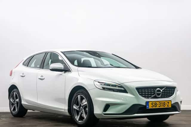 Volvo V40 (2018) thumbnail 3
