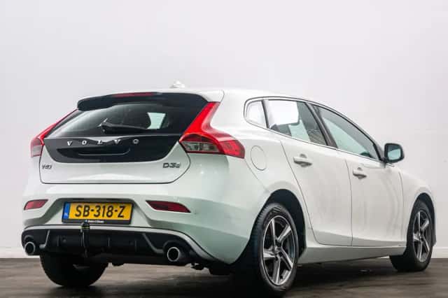 Volvo V40 (2018) thumbnail 4