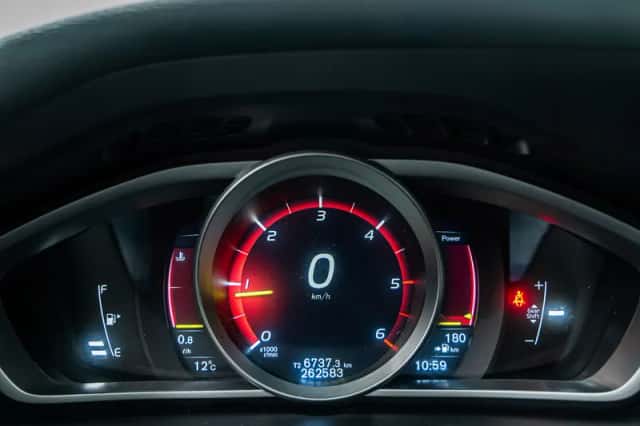 Volvo V40 (2018) thumbnail 32