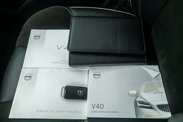 Volvo V40 (2018) thumbnail 33