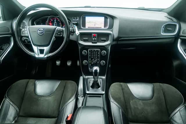 Volvo V40 (2018) thumbnail 6