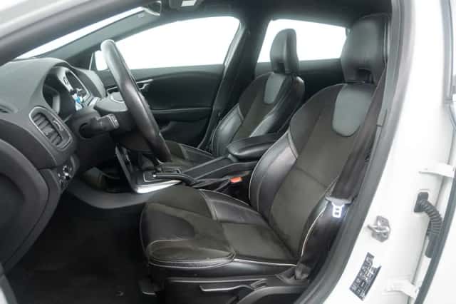 Volvo V40 (2018) thumbnail 7