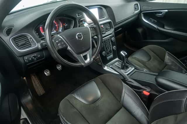 Volvo V40 (2018) thumbnail 8