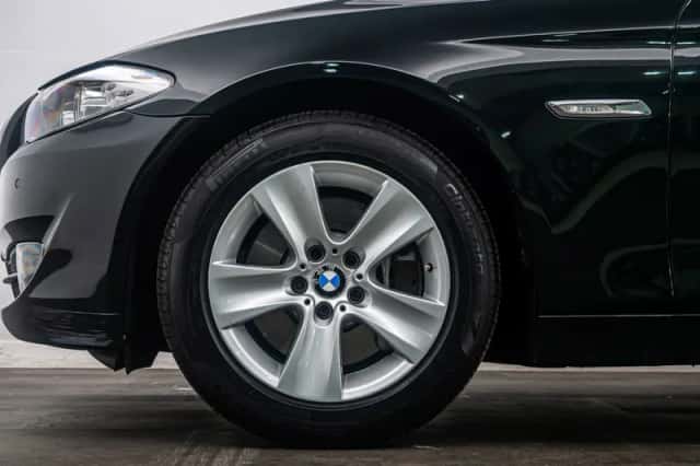 BMW 5-Serie (2012) thumbnail 17