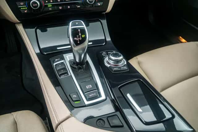 BMW 5-Serie (2012) thumbnail 23