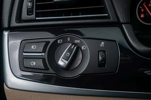 BMW 5-Serie (2012) thumbnail 31