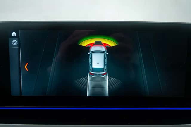 BMW 5-Serie (2017) thumbnail 24