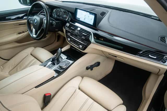 BMW 5-Serie (2017) thumbnail 9