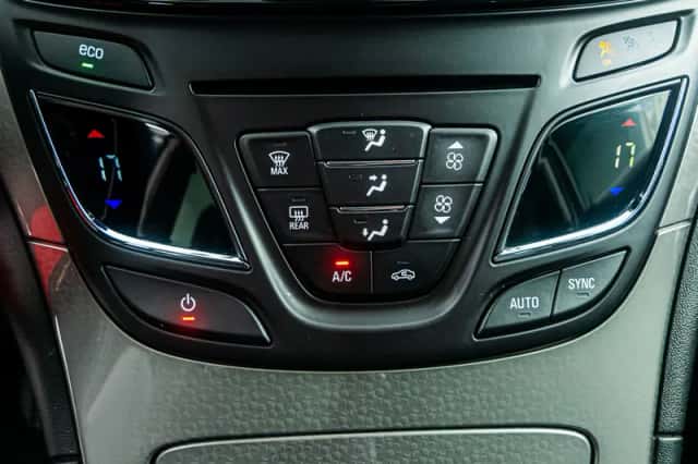 Opel Insignia (2014) thumbnail 24