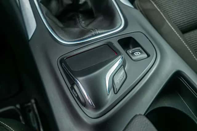 Opel Insignia (2014) thumbnail 26