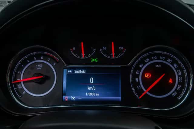 Opel Insignia (2014) thumbnail 34