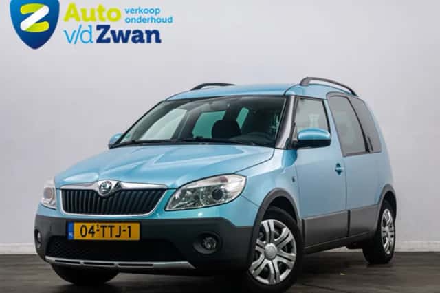 Škoda Roomster (2012) thumbnail 1