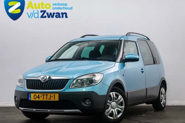 Škoda Roomster (2012) thumbnail 2