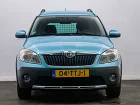 Škoda Roomster (2012) thumbnail 16