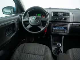 Škoda Roomster (2012) thumbnail 17