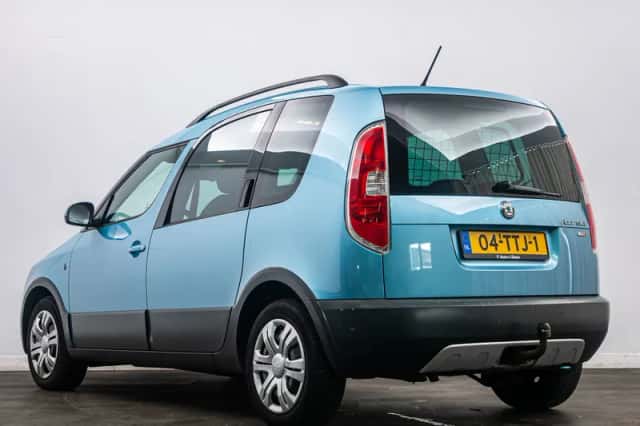 Škoda Roomster (2012) thumbnail 5