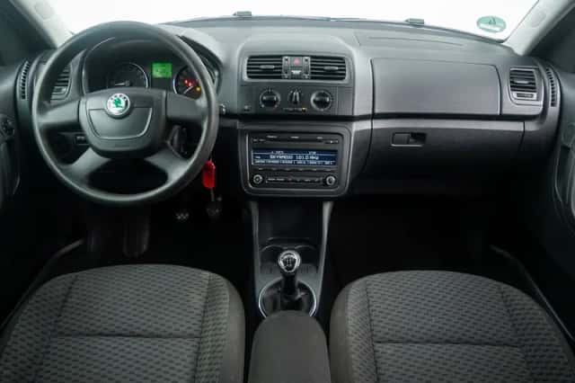 Škoda Roomster (2012) thumbnail 6