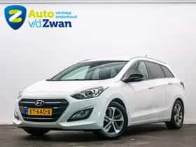 Hyundai i30 (2015) thumbnail 2