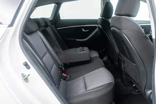Hyundai i30 (2015) thumbnail 11