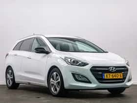 Hyundai i30 (2015) thumbnail 3
