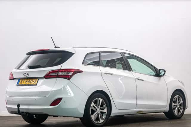 Hyundai i30 (2015) thumbnail 4