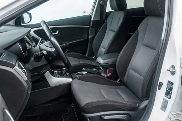 Hyundai i30 (2015) thumbnail 7