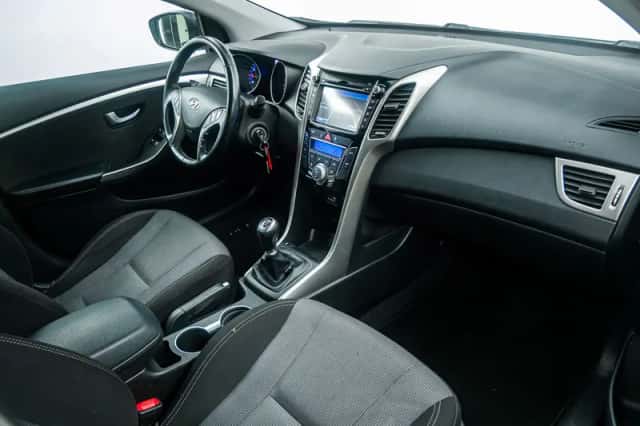 Hyundai i30 (2015) thumbnail 9