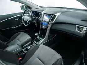 Hyundai i30 (2015) thumbnail 9