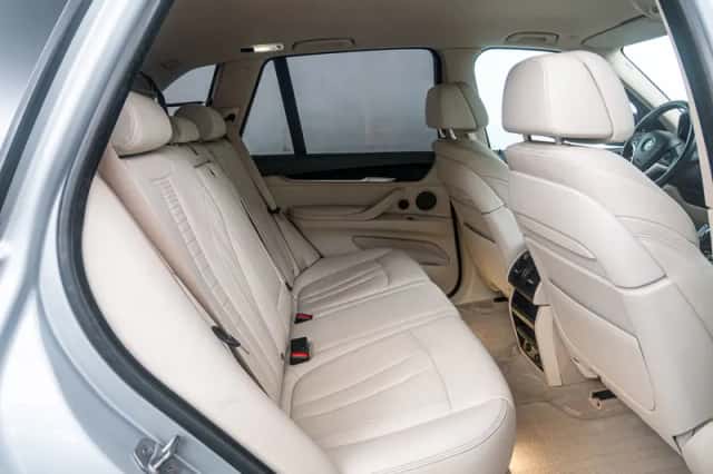 BMW X5 (2016) thumbnail 11