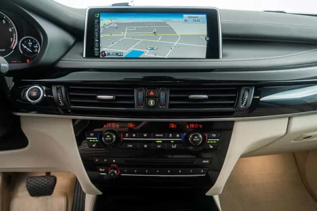 BMW X5 (2016) thumbnail 21