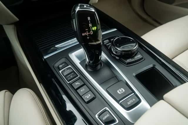 BMW X5 (2016) thumbnail 24