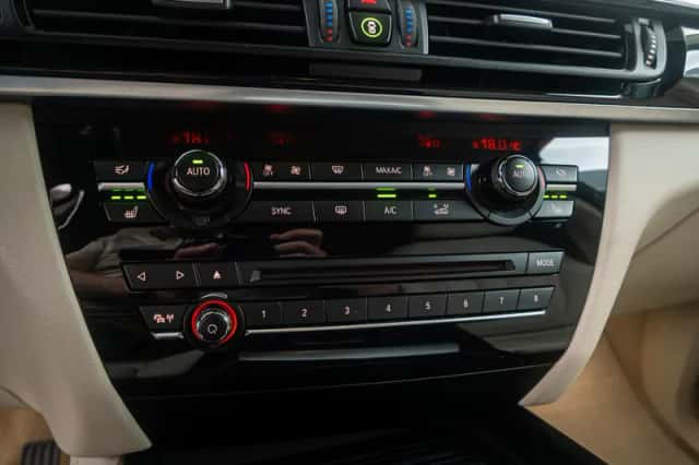 BMW X5 (2016) thumbnail 25