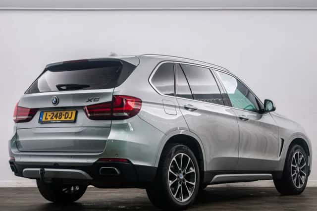 BMW X5 (2016) thumbnail 4