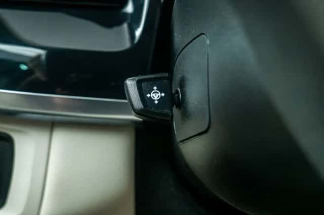BMW X5 (2016) thumbnail 33