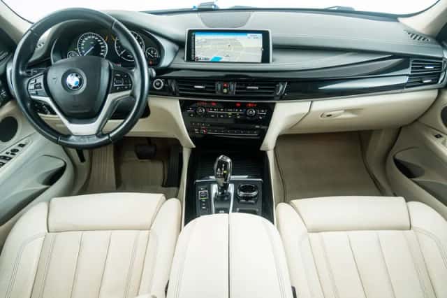 BMW X5 (2016) thumbnail 6
