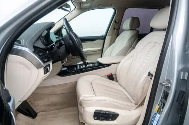 BMW X5 (2016) thumbnail 7