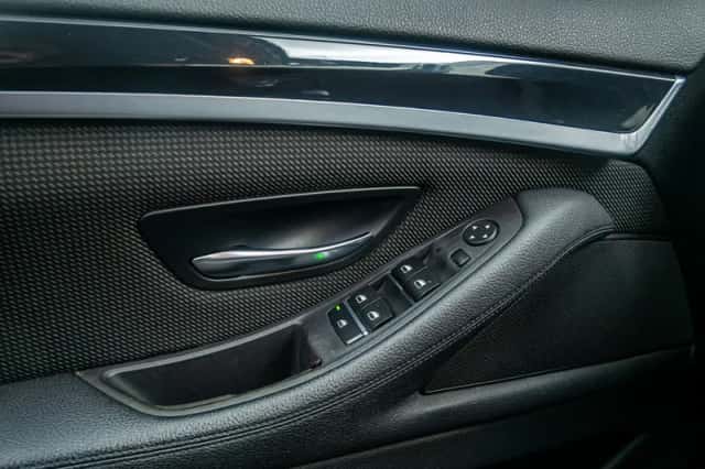 BMW 5-Serie (2012) thumbnail 27