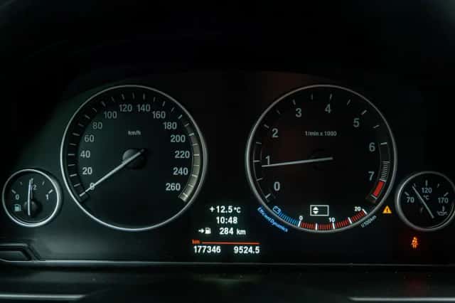 BMW 5-Serie (2012) thumbnail 30