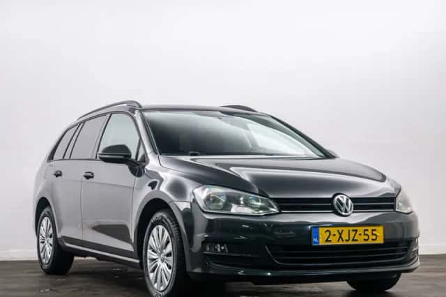 Volkswagen Golf (2014) thumbnail 3
