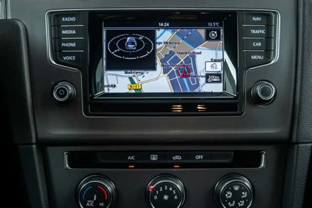 Volkswagen Golf (2014) thumbnail 21