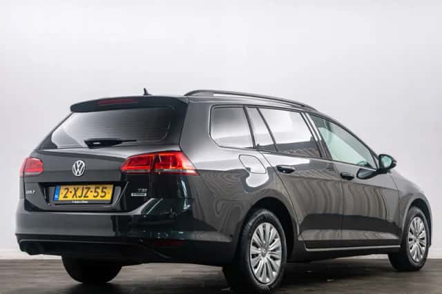 Volkswagen Golf (2014) thumbnail 4