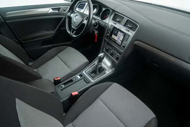 Volkswagen Golf (2014) thumbnail 9