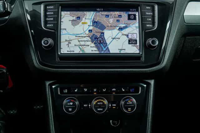 Volkswagen Tiguan (2017) thumbnail 18